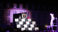 Alice on the Run  060 * 5184 x 2912 * (4.74MB)